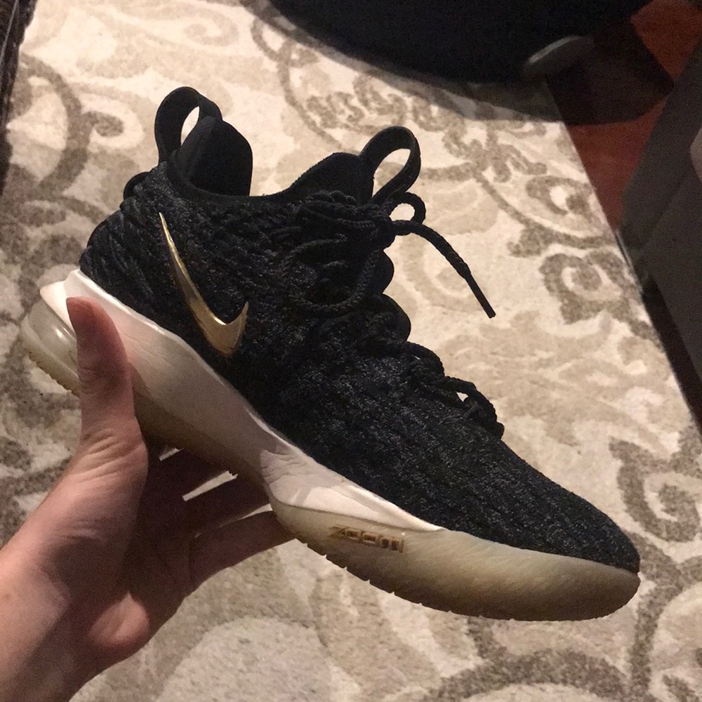 Nike Lebron 15 Low